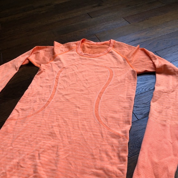 Lululemon Long Sleeve - Picture 2 of 7
